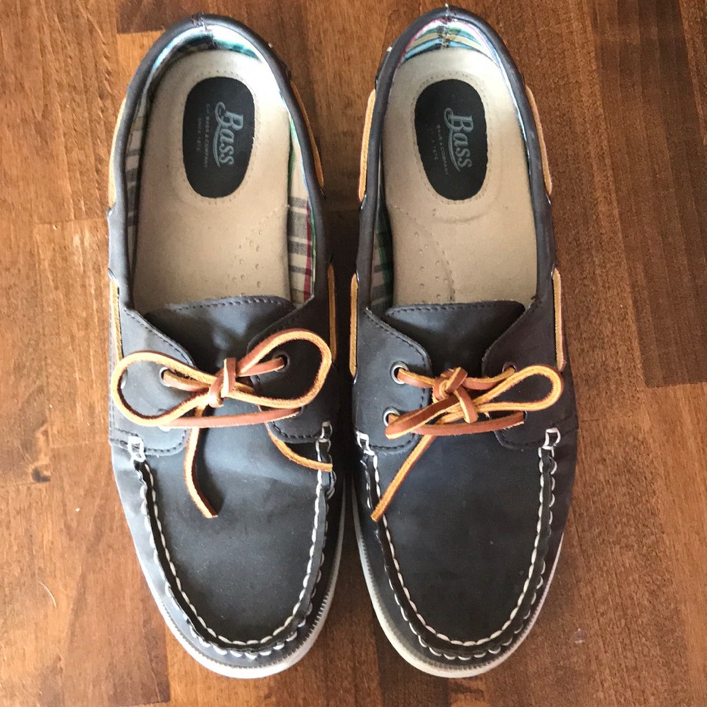 Bass leather boat shoes